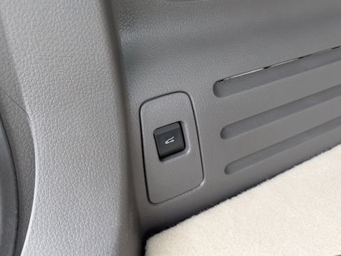 Used 2011 Ford Edge Limited w/ 301A Rapid Spec Order Code image 19