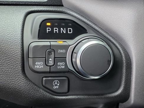 New 2026 RAM 1500 Express AWD/4WD image 24
