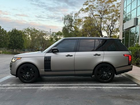 Used 2017 Land Rover Range Rover Supercharged AWD/4WD image 2