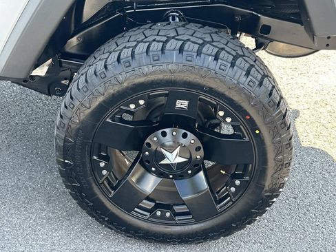 Used 2016 Jeep Wrangler Sport AWD/4WD image 22