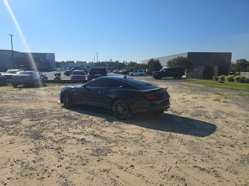 Used 2021 Ford Mustang GT Premium w/ GT Performance Package RWD image 6