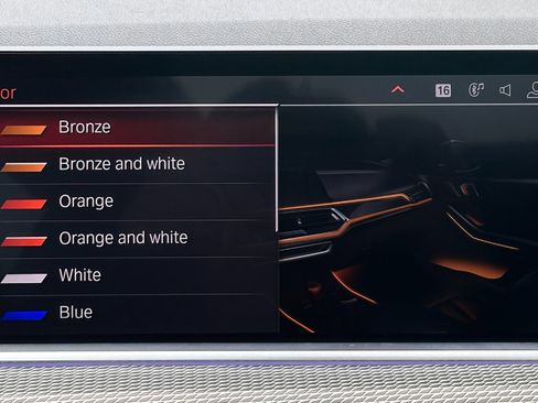 Used 2019 BMW X5 xDrive40i w/ M Sport Package image 19