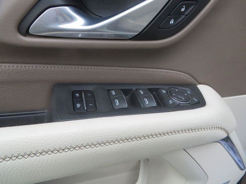 Used 2023 GMC Yukon Denali AWD/4WD image 13