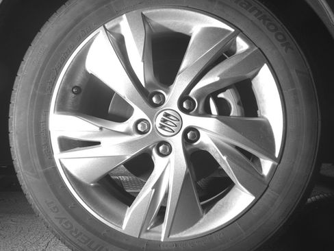 Used 2025 Buick Encore GX Preferred AWD/4WD image 13