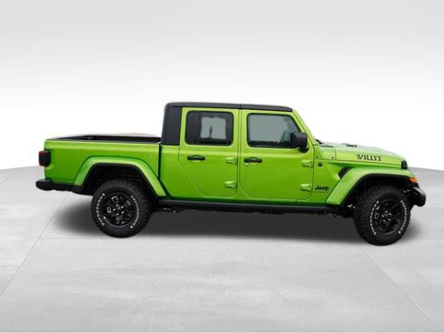 New 2025 Jeep Gladiator Willys image 2