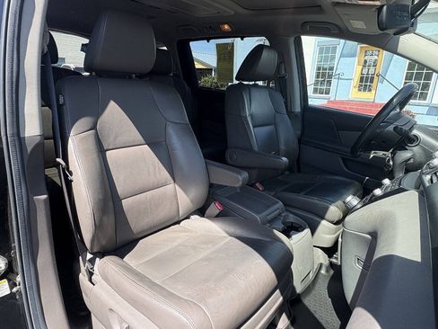 Used 2013 Honda Odyssey Touring image 21