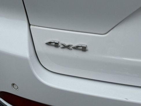 Certified 2023 Jeep Grand Cherokee Laredo w/ Luxury Tech Group I AWD/4WD image 10