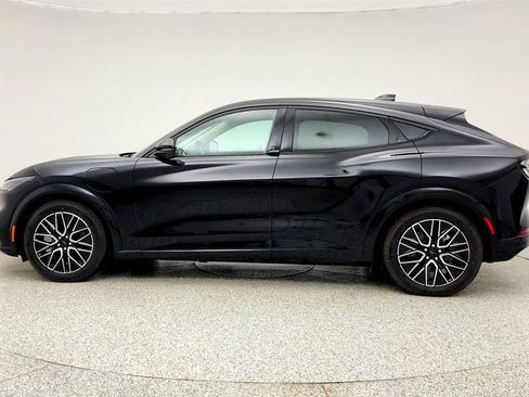 Used 2024 Ford Mustang Mach-E Premium image 8