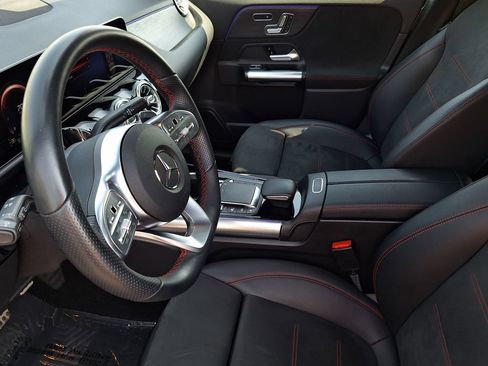 Used 2021 Mercedes-Benz GLA 250 4MATIC image 10