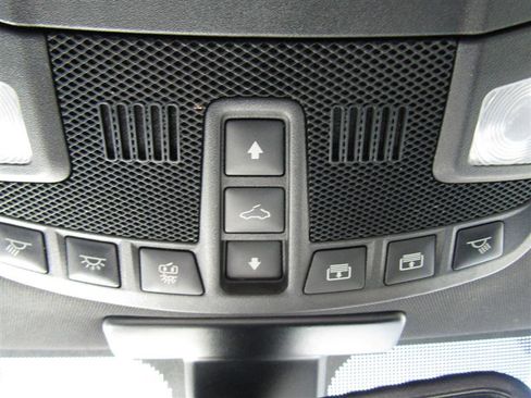 Used 2018 Ford F150 Raptor w/ Equipment Group 802A Luxury image 30