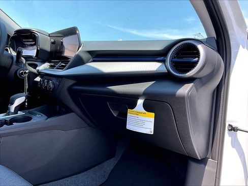 New 2026 Chevrolet Trax LS w/ LS Convenience Package FWD image 25