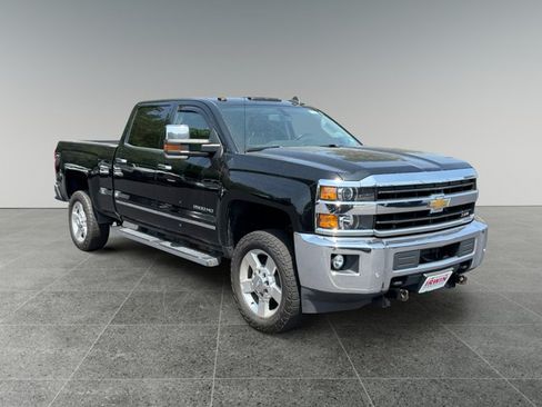 Used 2018 Chevrolet Silverado 2500 LTZ w/ Vortec Plus Package AWD/4WD image 7