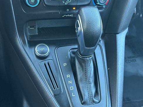 Used 2015 Ford Focus S image 22