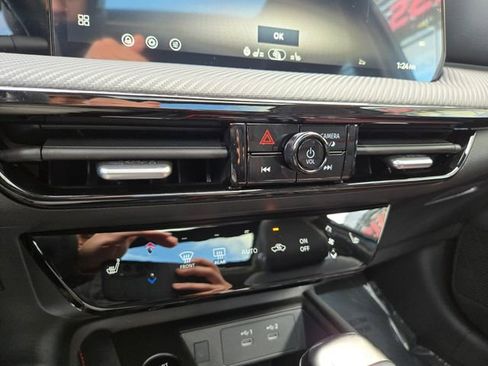 New 2026 Nissan Kicks SR w/ SR Premium Package image 21