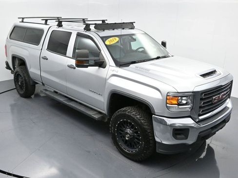 Used 2019 GMC Sierra 2500 4x4 Crew Cab w/ Sierra Convenience Package image 33