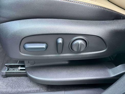 Used 2024 Chevrolet Equinox Premier image 29