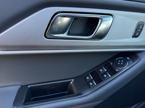 New 2026 Ford Explorer Active w/ Active Comfort Package image 12