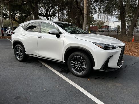 Used 2025 Lexus NX 250 250 Premium image 10