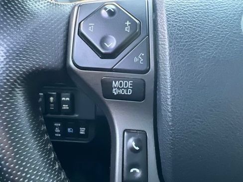Used 2019 Toyota Tacoma TRD Off-Road w/ TRD Premium Off Road Package AWD/4WD image 25