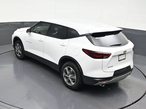 Used 2024 Chevrolet Blazer LT FWD image 18