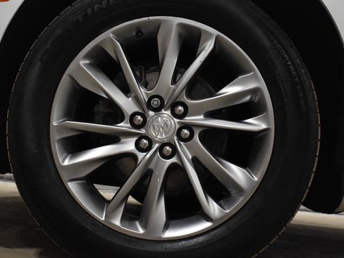 Used 2022 Buick Enclave Avenir image 36