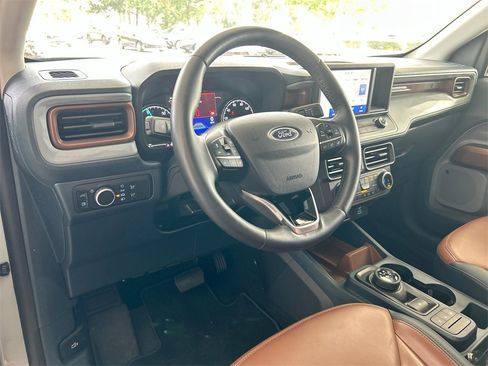 Used 2024 Ford Maverick Lariat image 13