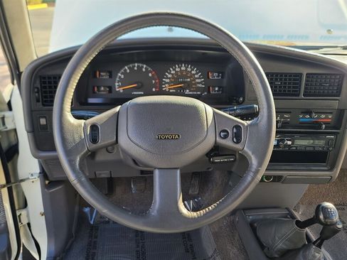 Used 1990 Toyota Pickup SR5 image 37
