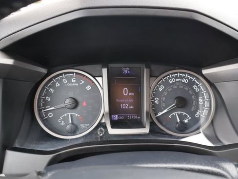 Used 2019 Toyota Tacoma SR5 AWD/4WD image 14