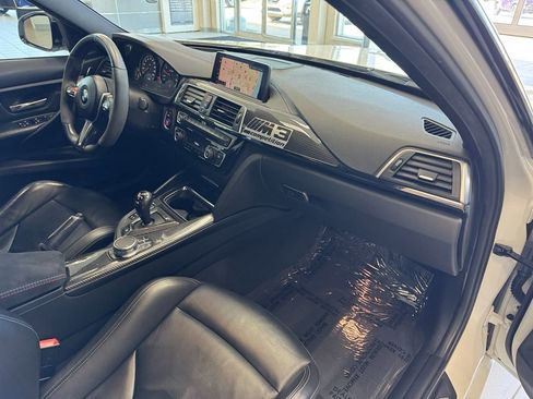 Used 2018 BMW M3 RWD image 21