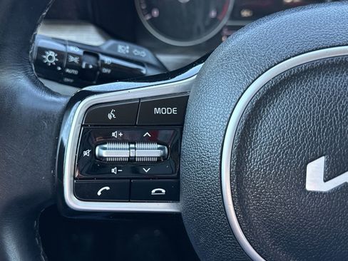 Used 2022 Kia Sorento EX w/ Panoramic Sunroof Package image 23