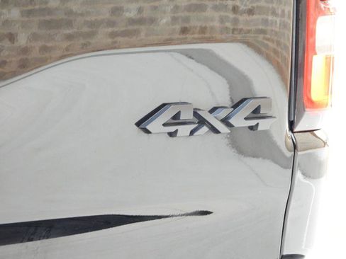 Used 2019 RAM 1500 Big Horn image 9