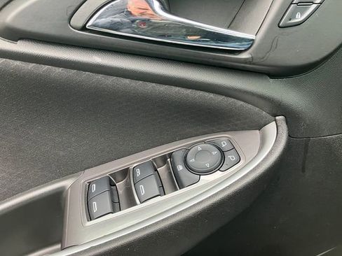 Used 2025 Chevrolet Malibu LT image 14