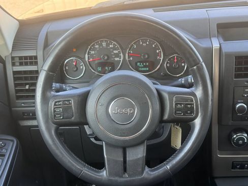 Used 2012 Jeep Liberty Sport AWD/4WD image 22