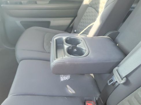 Used 2024 Nissan Pathfinder SV AWD/4WD image 29