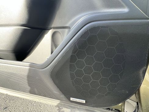 Certified 2025 Subaru Forester Limited image 25