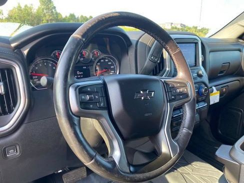 Used 2019 Chevrolet Silverado 1500 LT Trail Boss w/ Convenience Package AWD/4WD image 29