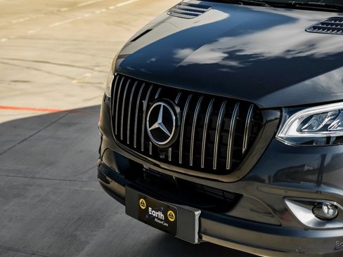 Used 2023 Mercedes-Benz Sprinter 2500 image 26