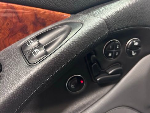 Used 2006 Mercedes-Benz SL 500 image 5
