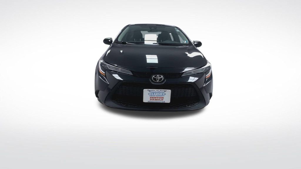Certified 2021 Toyota Corolla LE w/ Carpet Mat Package (TMS) FWD image 4