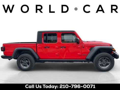 Used 2023 Jeep Gladiator Rubicon AWD/4WD image 3