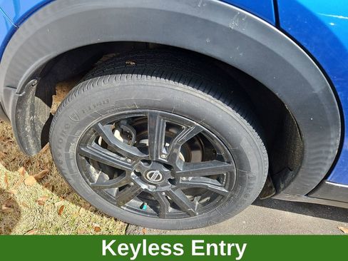 Used 2021 Nissan Kicks SR image 7