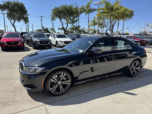 Used 2023 BMW 330i Sedan w/ Premium Package image 11