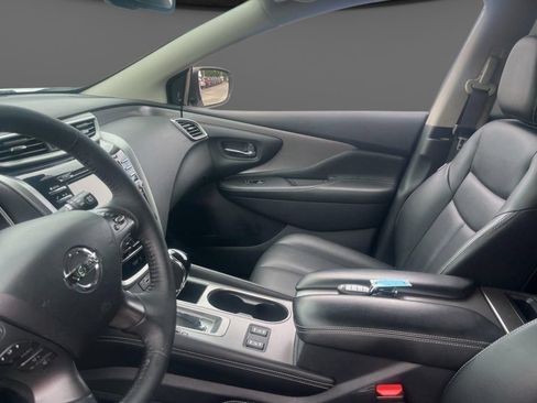 Used 2022 Nissan Murano SV FWD image 11