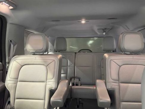 Used 2019 Lincoln Navigator L Select RWD image 25