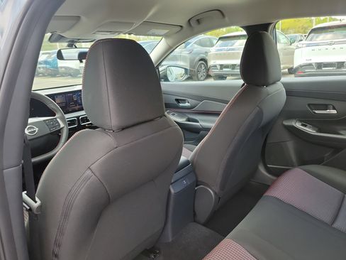 New 2026 Nissan Sentra SR image 10