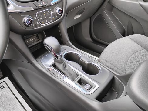 Used 2023 Chevrolet Equinox LT FWD image 13