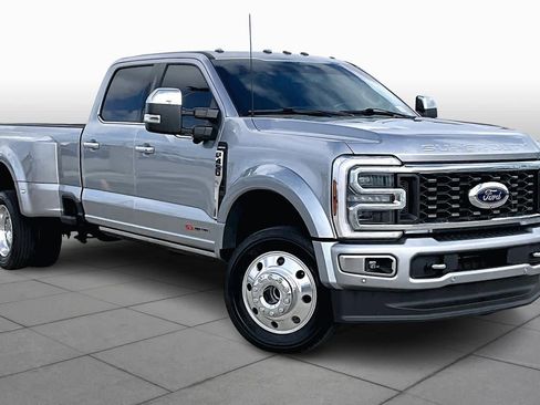 Used 2024 Ford F450 Limited image 5
