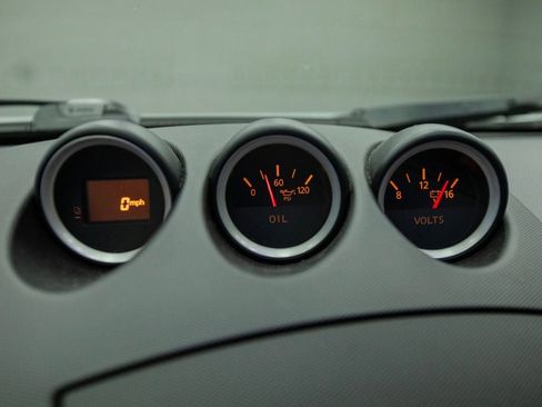 Used 2007 Nissan 350Z Touring w/ Cargo Convenience Pkg image 23