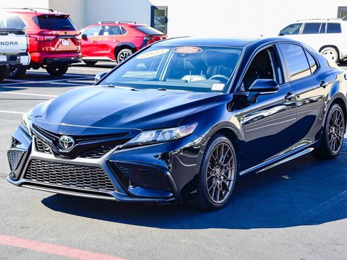 Certified 2023 Toyota Camry SE image 3