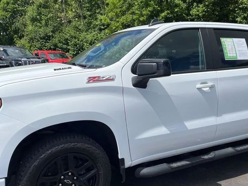Used 2022 Chevrolet Silverado 1500 RST w/ Convenience Package II AWD/4WD image 2
